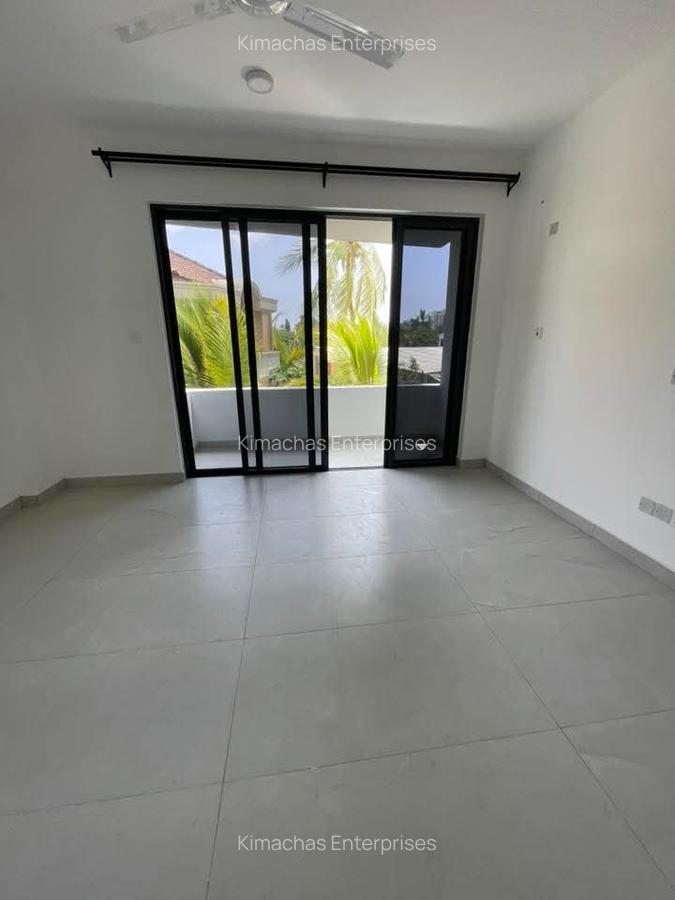 Serviced 3 Bed Apartment with En Suite at Bustani Close - 14