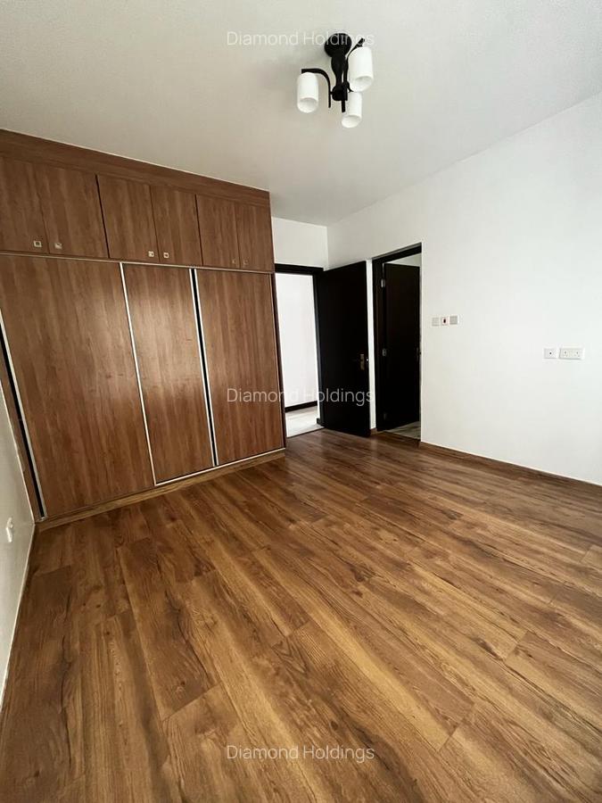 3 Bed Apartment with En Suite at Parklands - 4