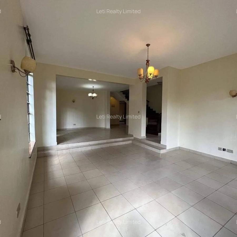 5 Bed Townhouse with En Suite in Lavington - 2