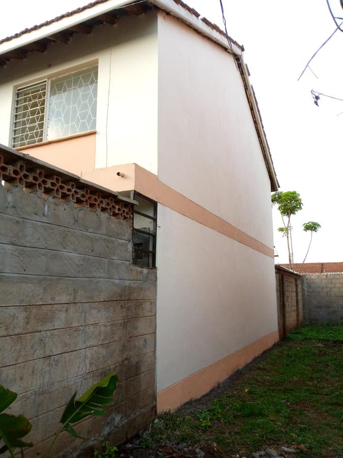 3 Bed House with En Suite at Plainsview - 3