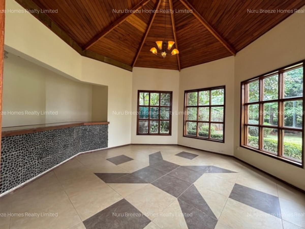 5 Bed House with En Suite in Runda - 18