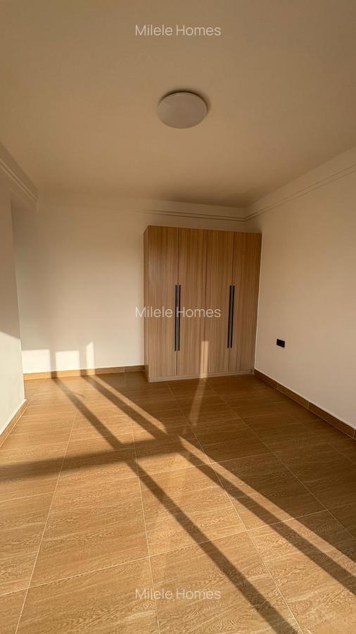 Serviced 2 Bed Apartment with En Suite at Joyland - 11