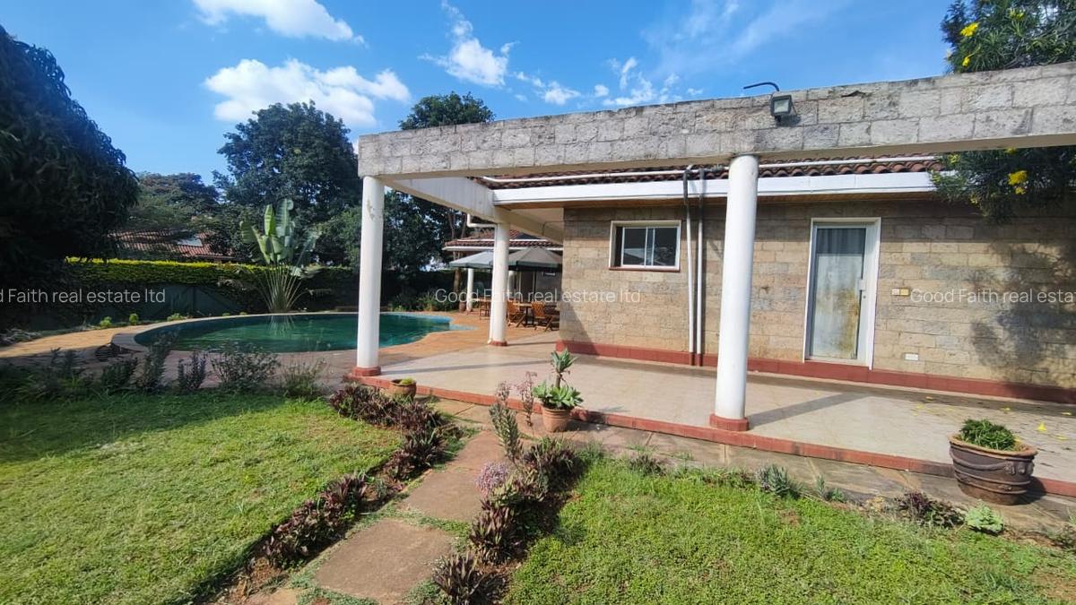 5 Bed House with En Suite in Runda - 3