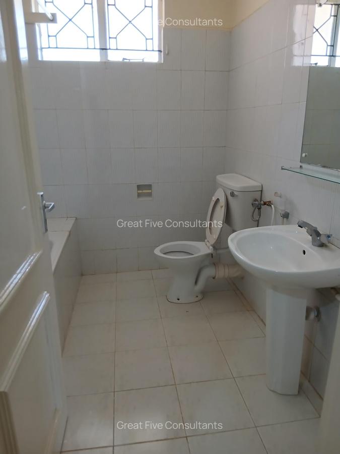 5 Bed Villa with En Suite in Gigiri - 15