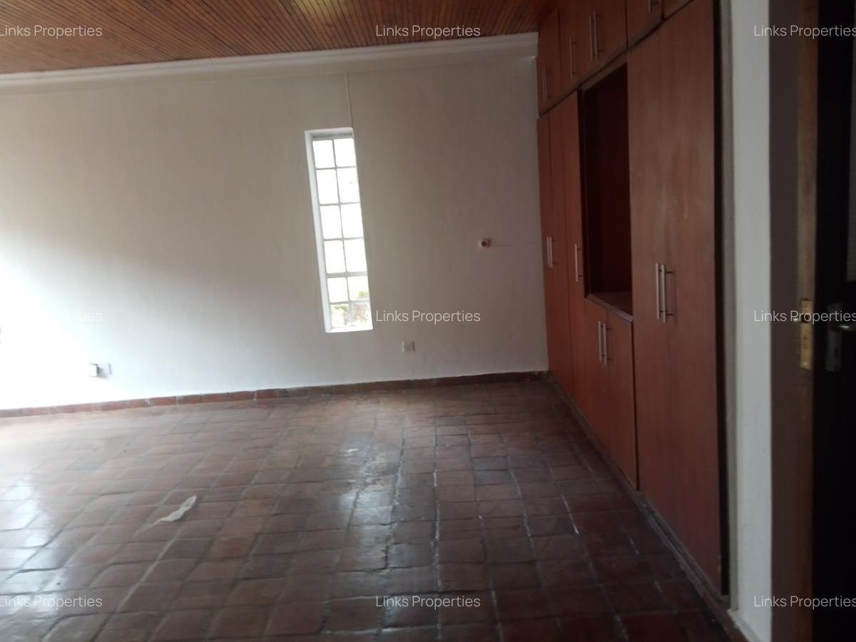 3 Bed House with En Suite at Karen - 12