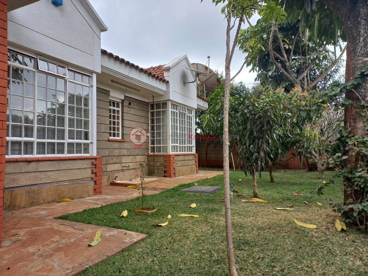 3 Bed House with En Suite at Runda - 5