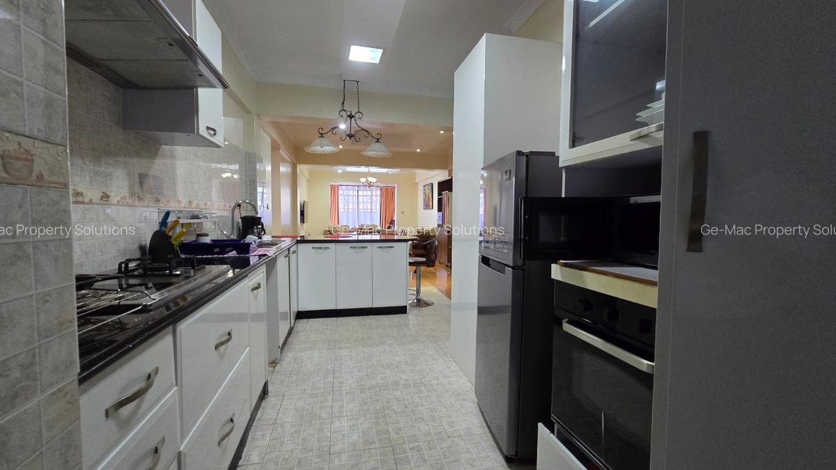 Serviced 2 Bed Apartment with En Suite in Nyari - 4