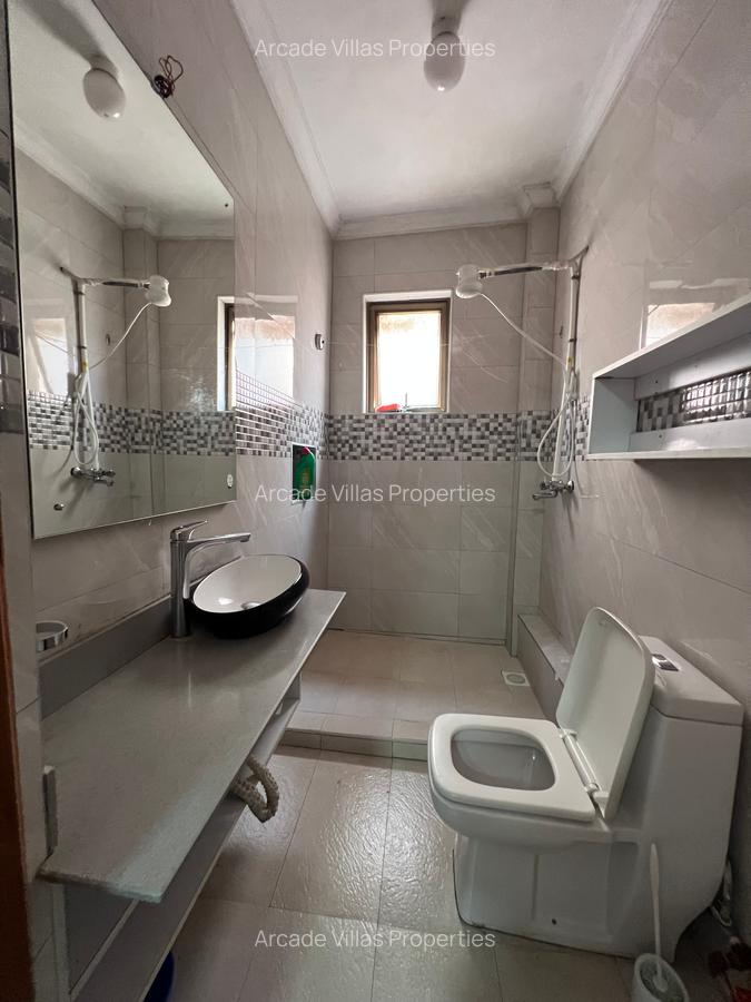 3 Bed Apartment with En Suite in Kileleshwa - 4