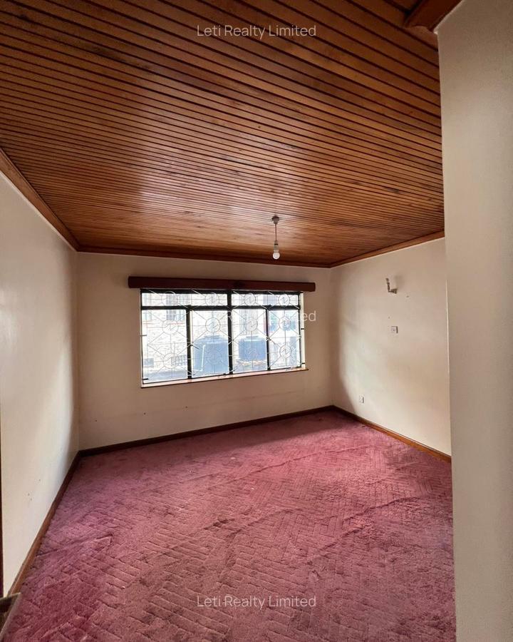 4 Bed Townhouse with En Suite in Lavington - 9
