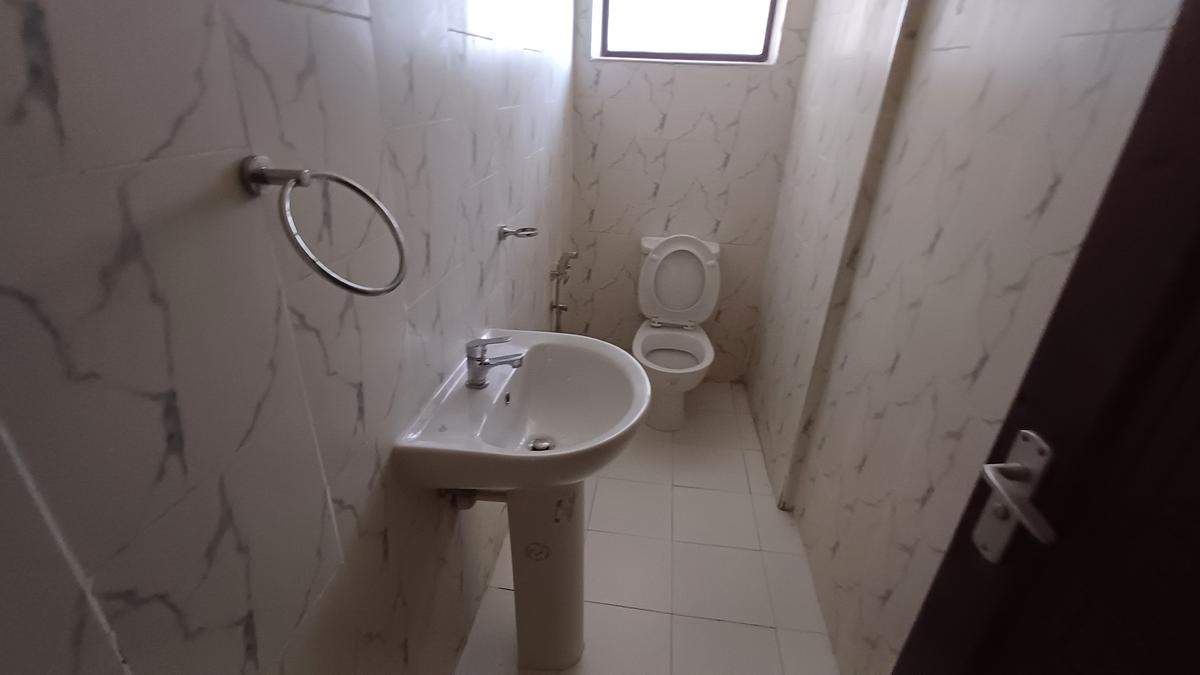 3 Bed Apartment with En Suite at 3Rd Avenue Nyali - 11