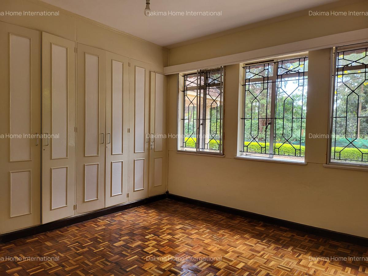 5 Bed House with En Suite in Gigiri - 9