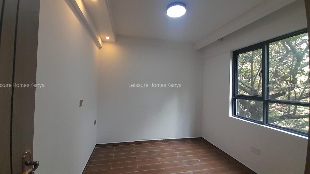 2 Bed Apartment with En Suite at Hatheru Road - 12