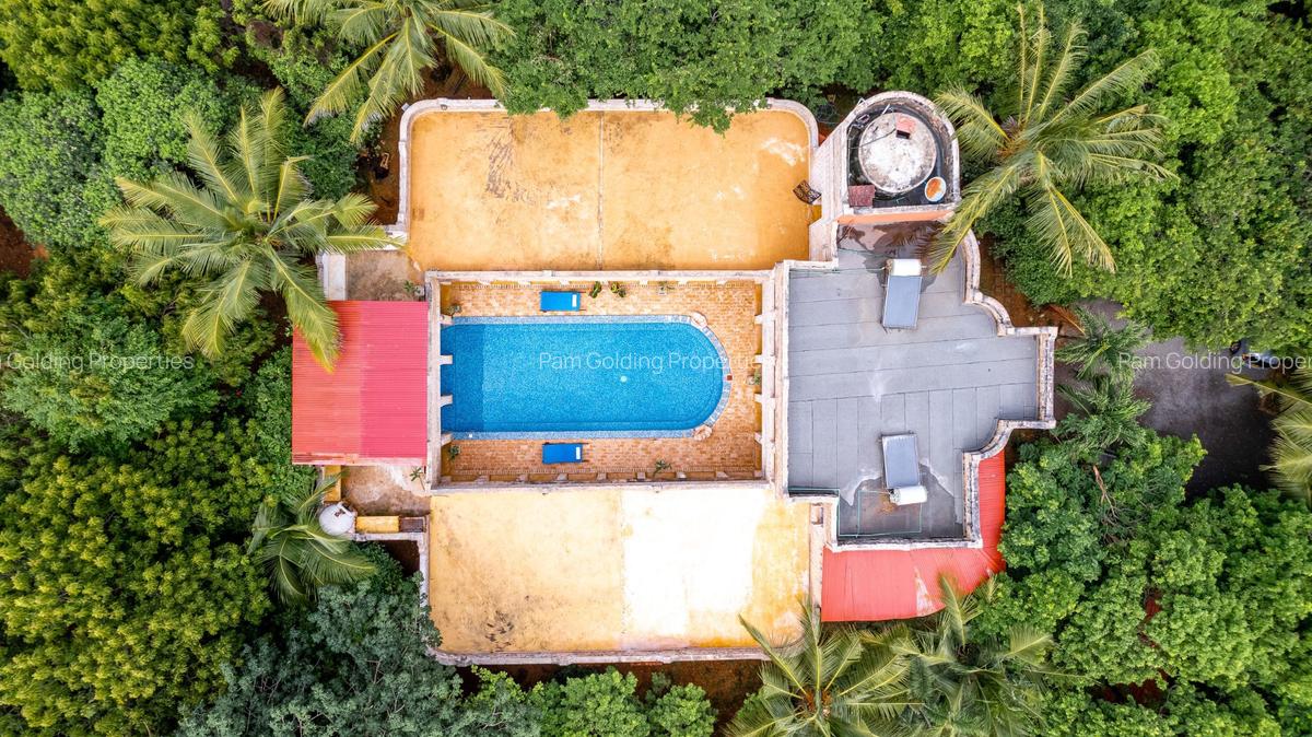 4 Bed Villa at Bofa - 7