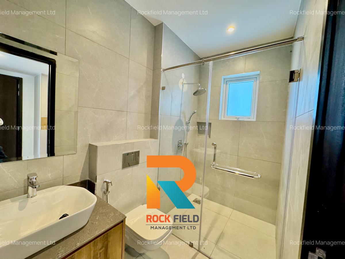 2 Bed Apartment with En Suite in General Mathenge - 16