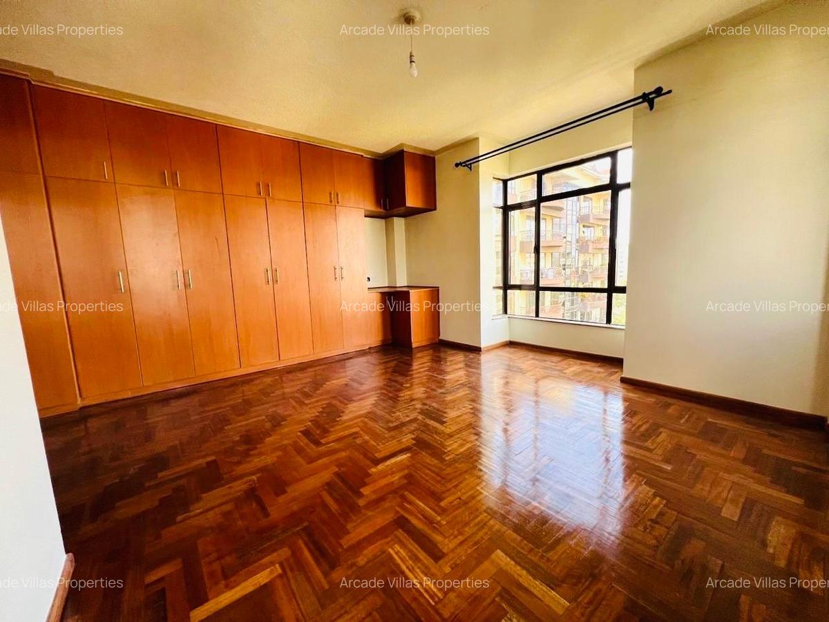 3 Bed Apartment with En Suite in Kilimani - 8
