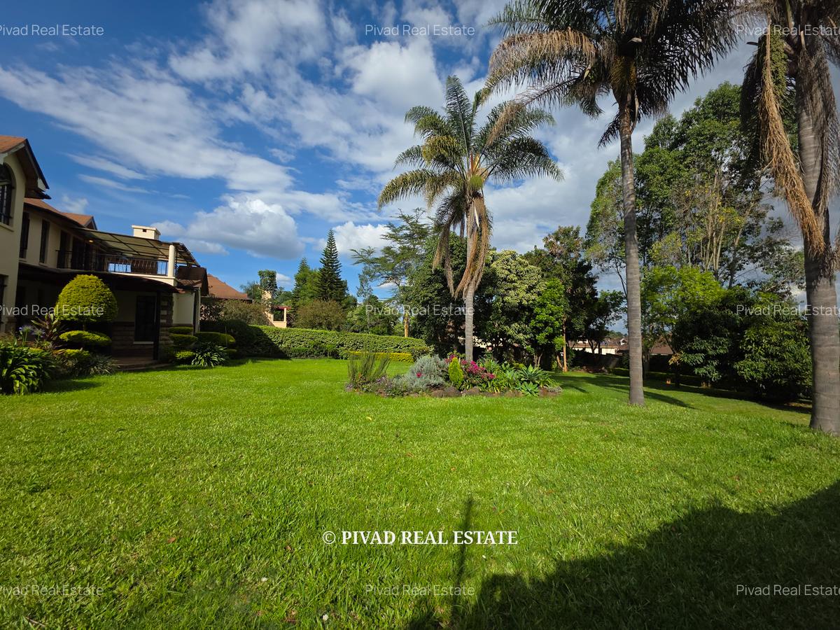 5 Bed House with En Suite in Runda - 11