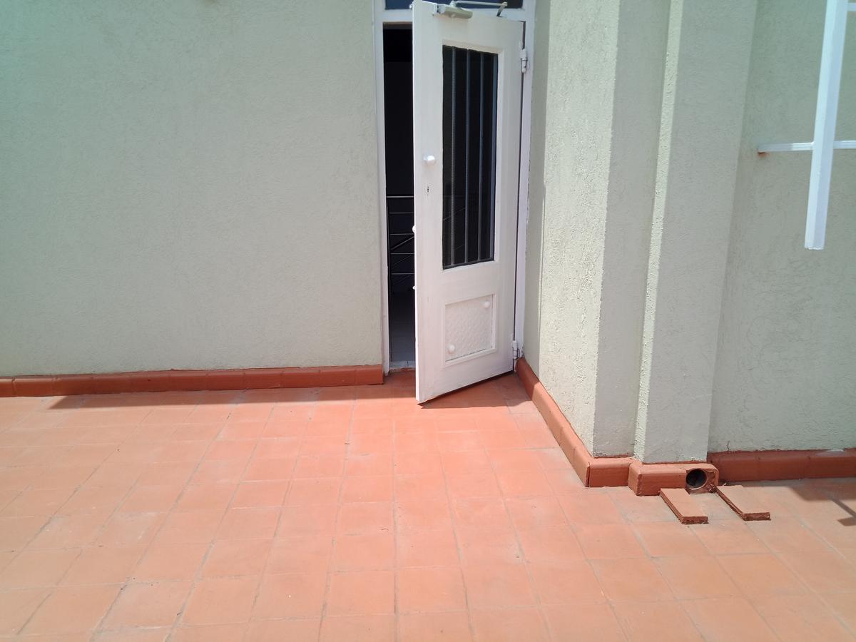 4 Bed Townhouse with En Suite in Kamakis - 16