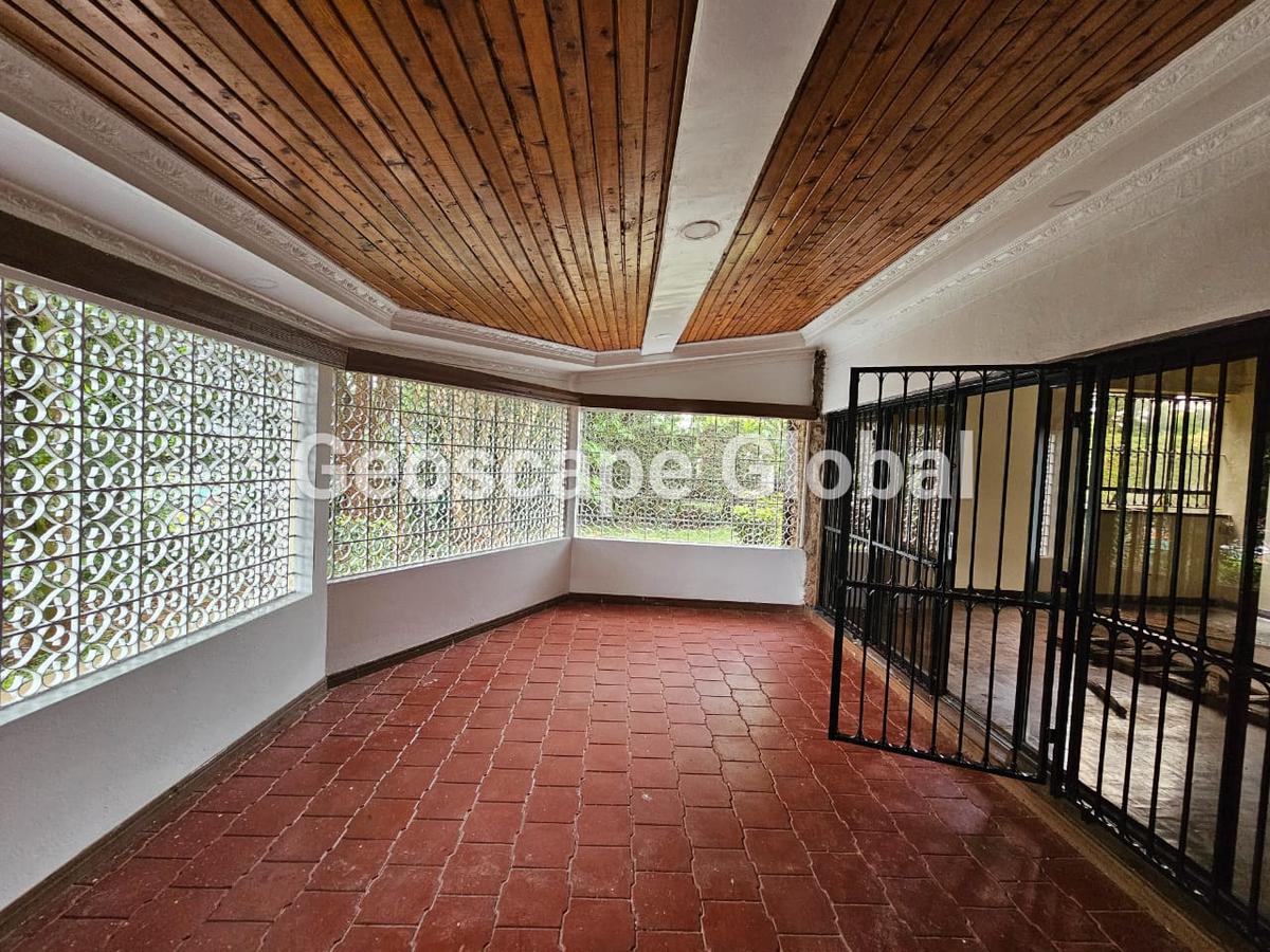 5 Bed House with En Suite in Gigiri - 13