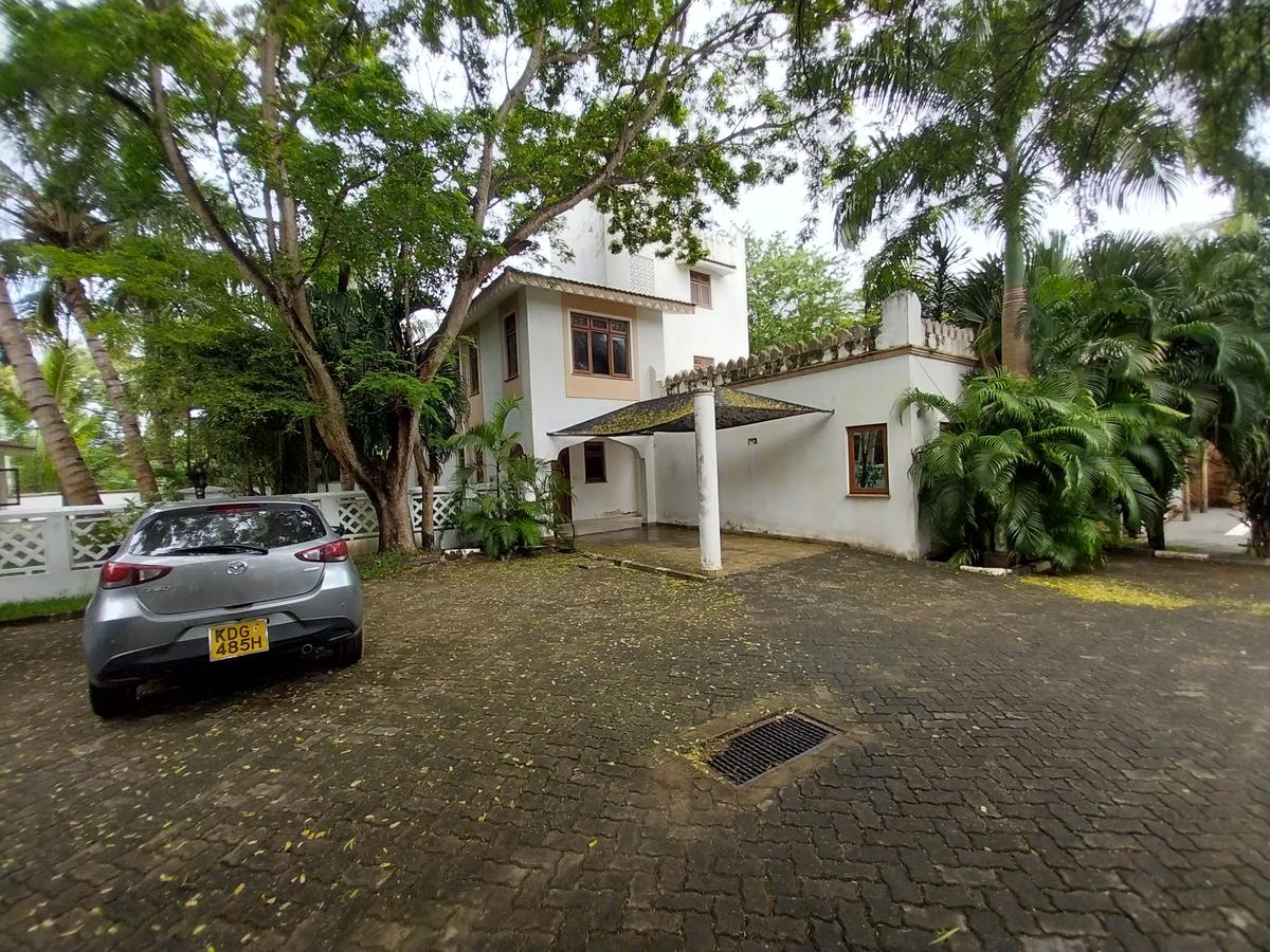 4 Bed House with En Suite at Nyali - 2