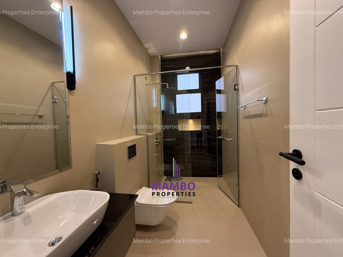 5 Bed Townhouse with En Suite at Lavington - 18