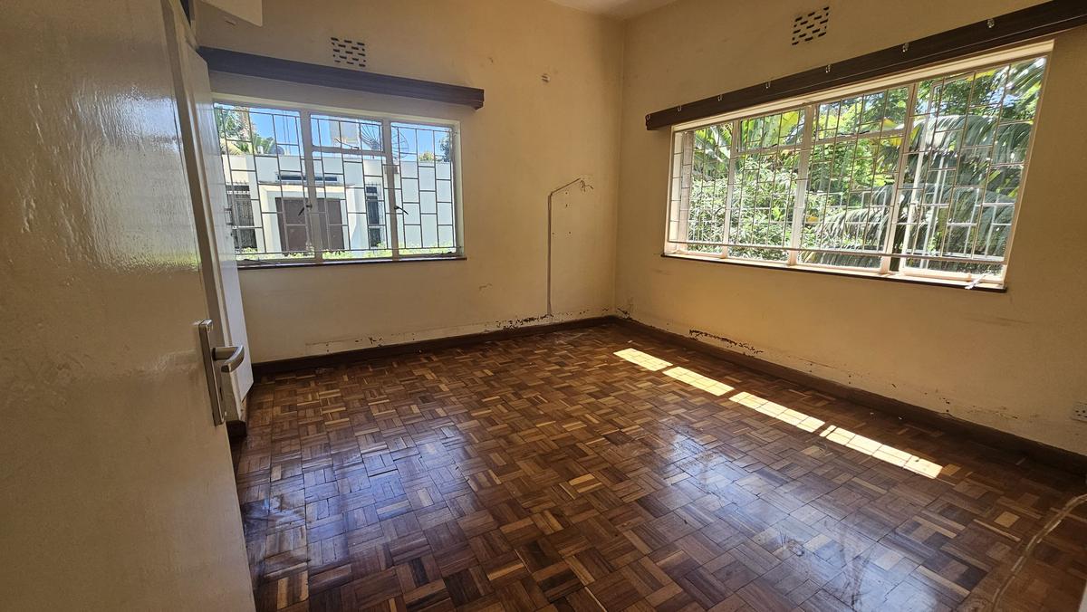 6 Bed House with En Suite at James Gichuru - 15