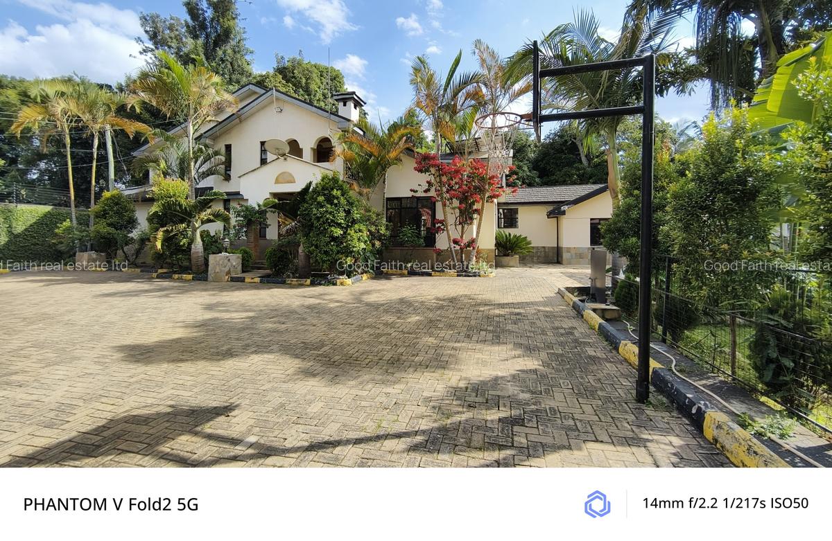 5 Bed House with En Suite in Runda - 5