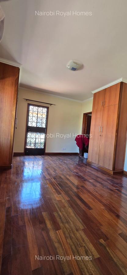 5 Bed Townhouse with En Suite at Lavington Off Convent - 10