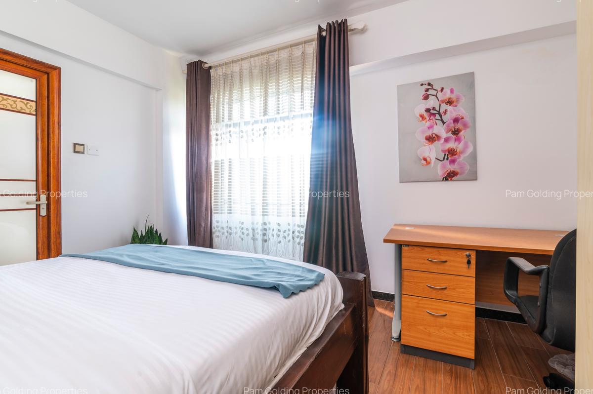 2 Bed Apartment with En Suite at Denis Prit - 15