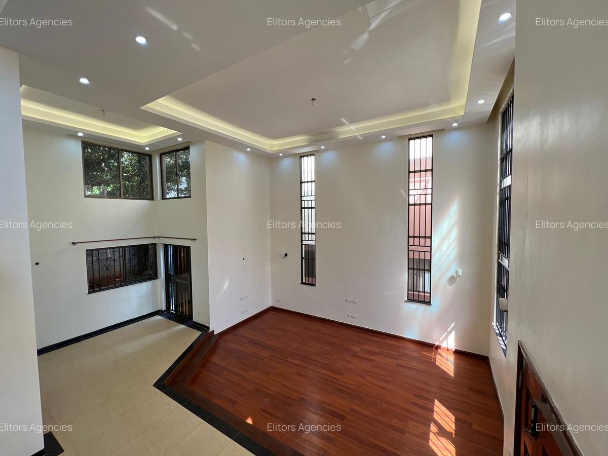 5 Bed Villa with En Suite at Chalbi Drive - 10
