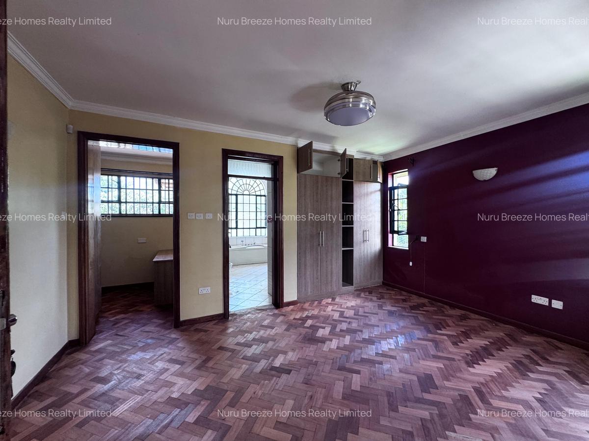 5 Bed Townhouse with En Suite in Runda - 15