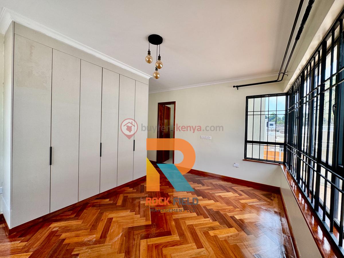 5 Bed Townhouse with En Suite in Loresho - 15