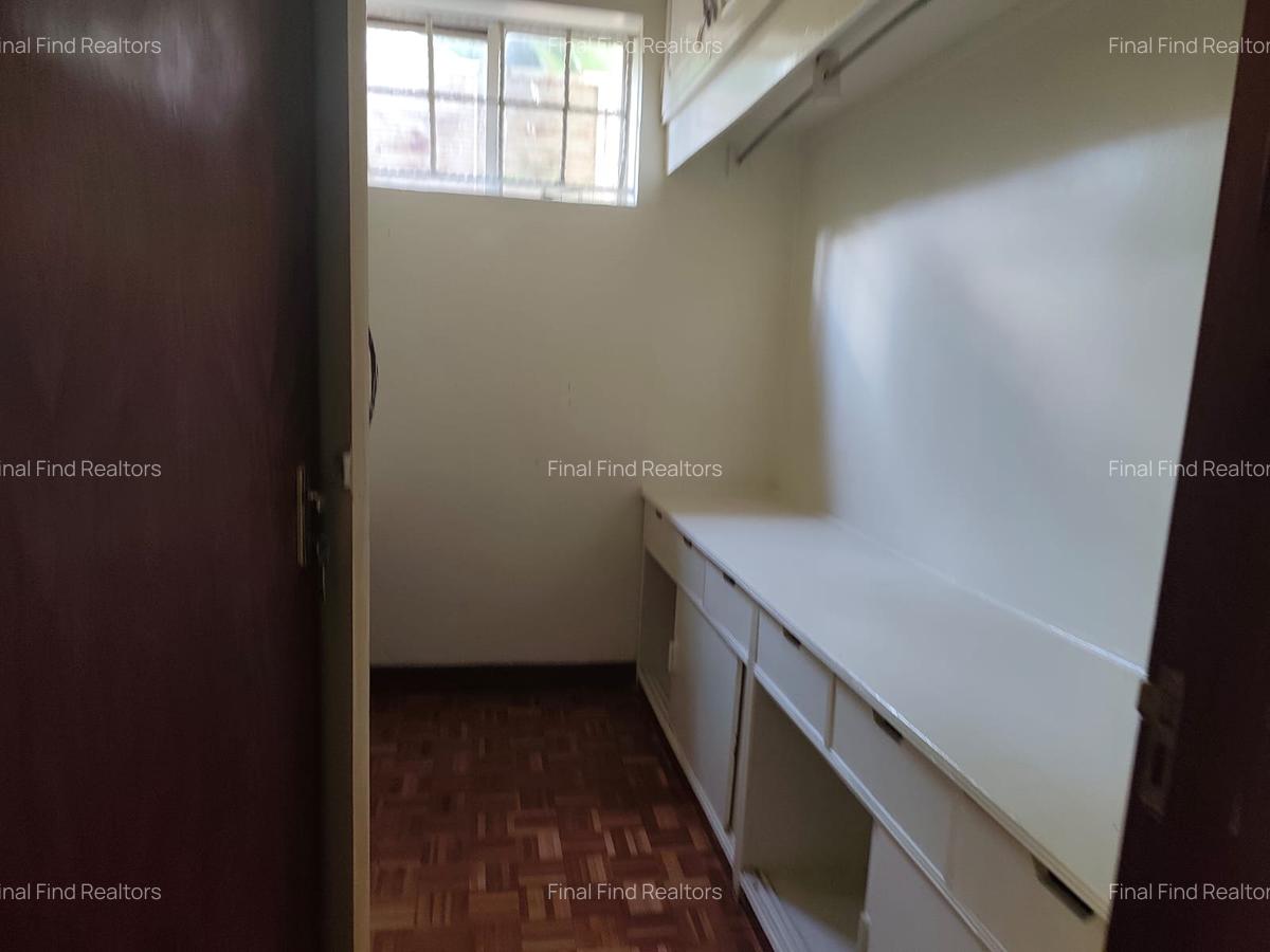 4 Bed Townhouse with Garden in Westlands Area - 11
