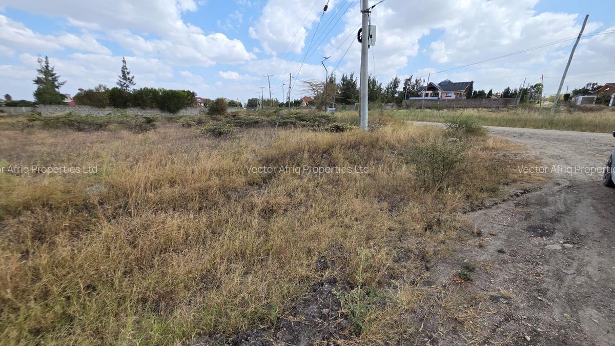 Land in Kitengela - 3