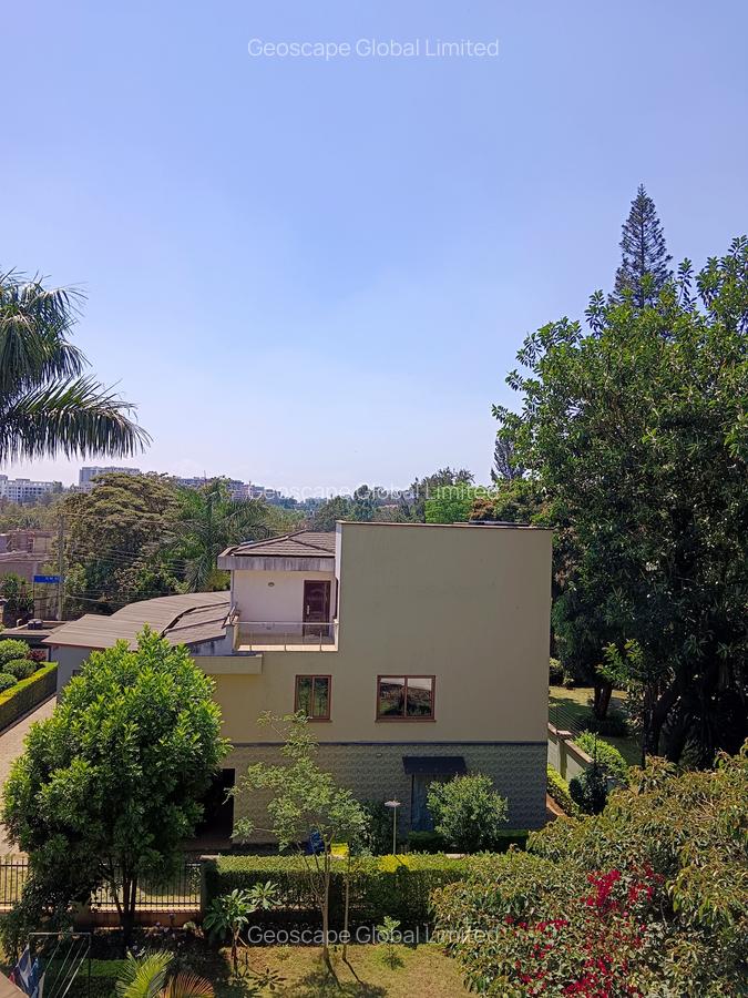 5 Bed Villa with En Suite in Lavington - 4