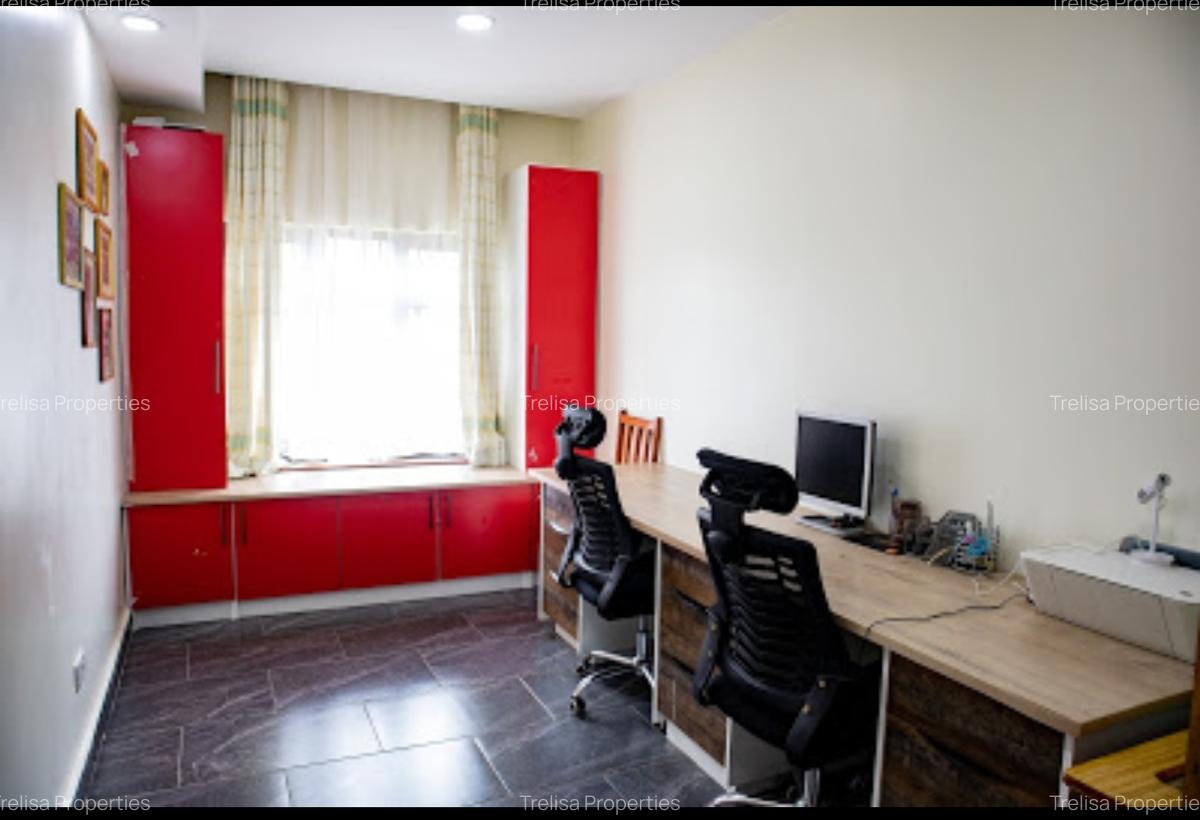 6 Bed Townhouse with En Suite at Masai Lodge Road - 13