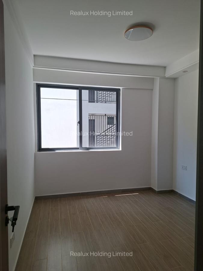 2 Bed Apartment with En Suite in Riverside - 9