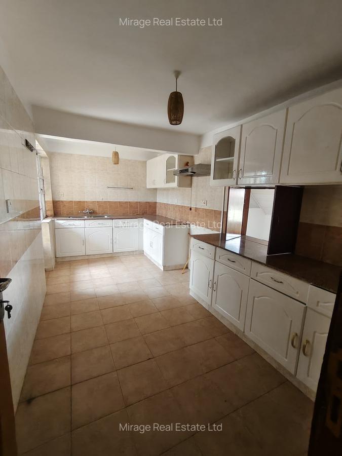 4 Bed Apartment with Swimming Pool in Kilimani - 4