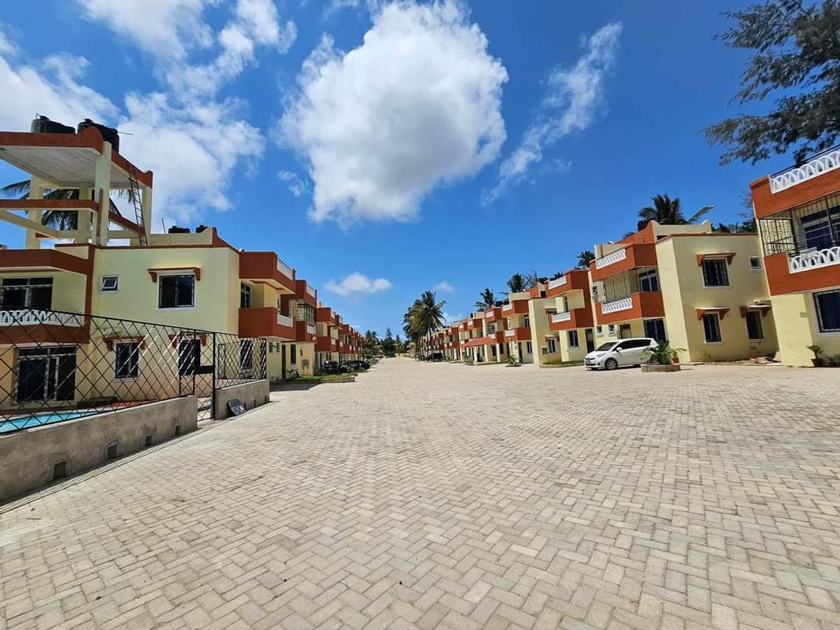 3 Bed Townhouse with En Suite at Mtwapa Gardens - 2