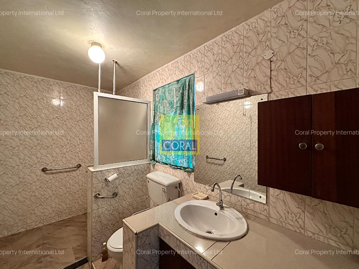 4 Bed Townhouse in Westlands Area - 17