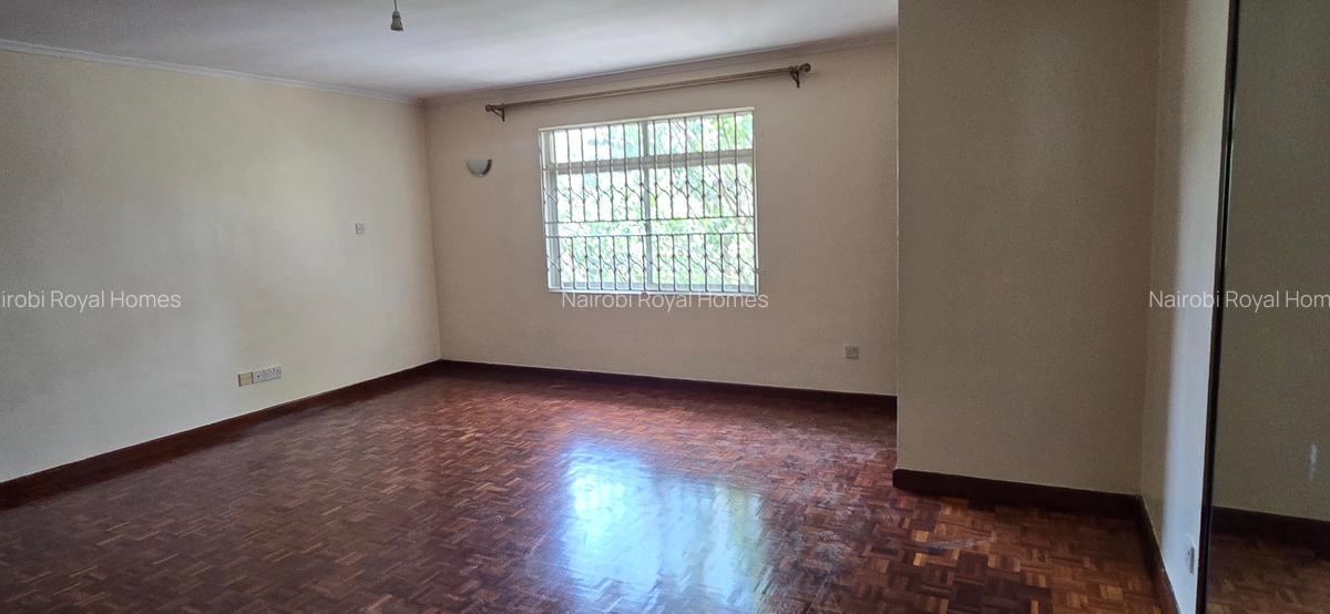 5 Bed Townhouse with En Suite at Lavington Green - 13