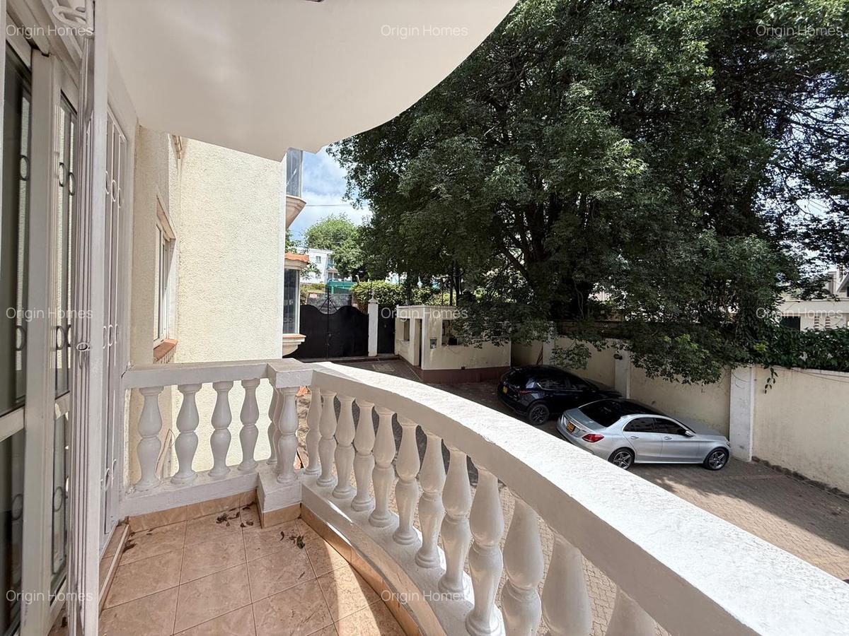 3 Bed Apartment with En Suite at Westlands - 6