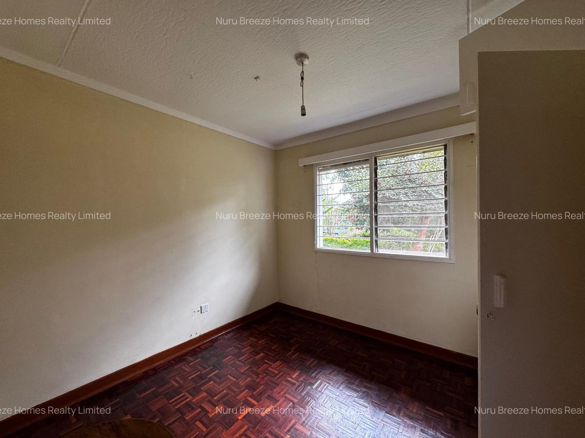 4 Bed House with En Suite in Loresho - 4