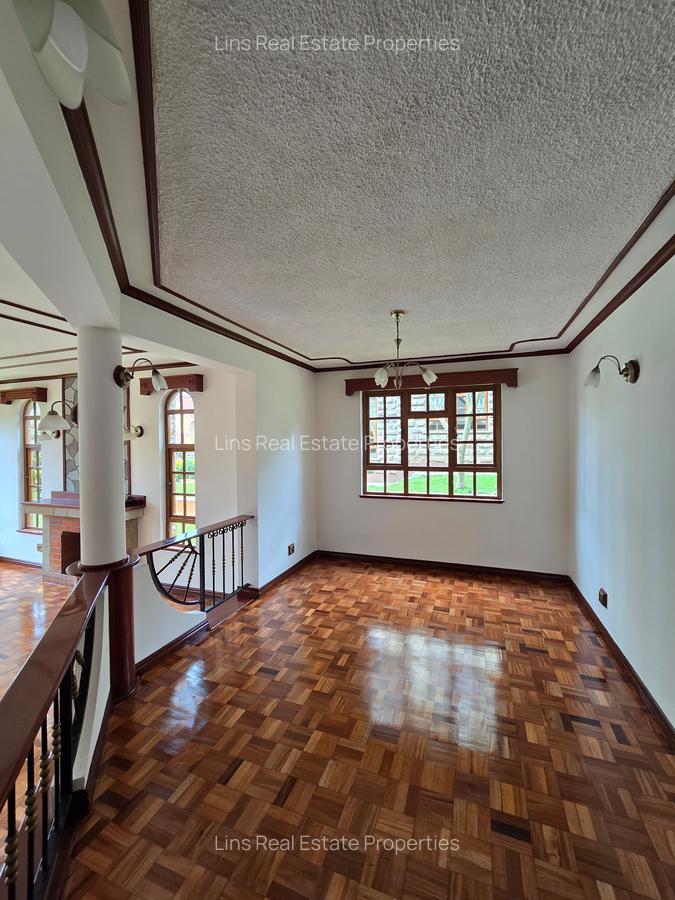 4 Bed Townhouse with En Suite in Lavington - 17