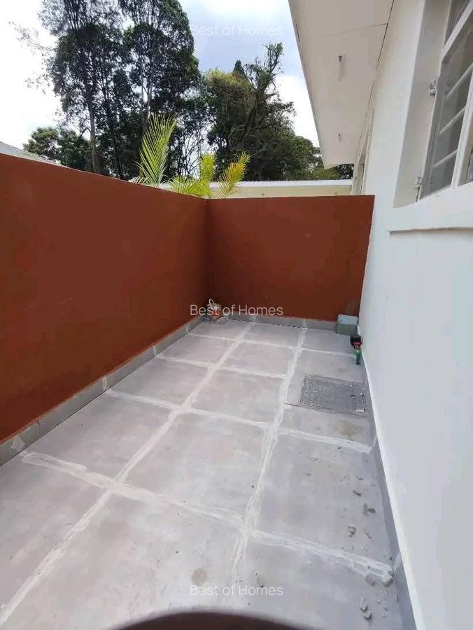 1 Bed House with En Suite in Lavington - 9