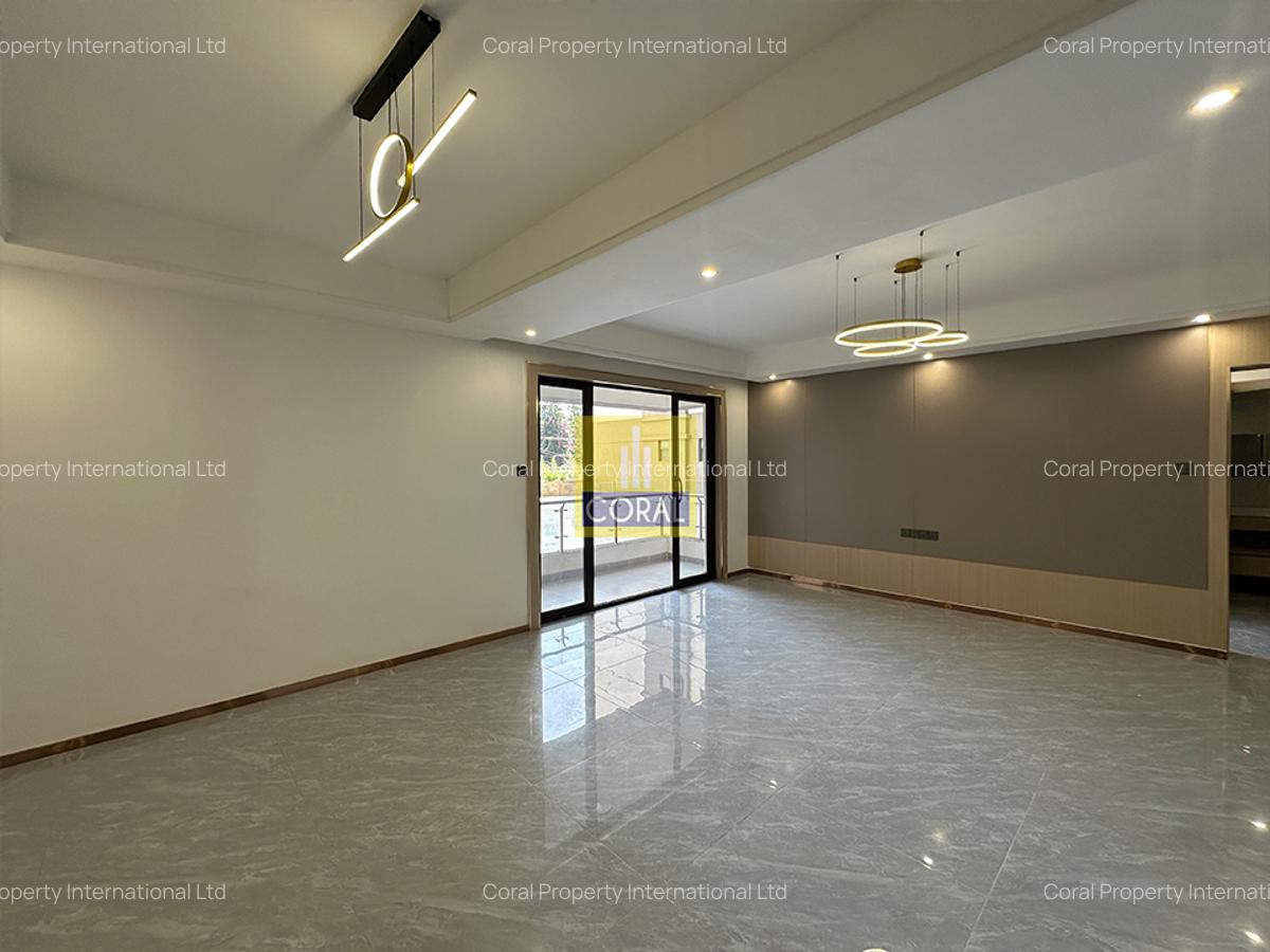 2 Bed Apartment in Riverside - 2