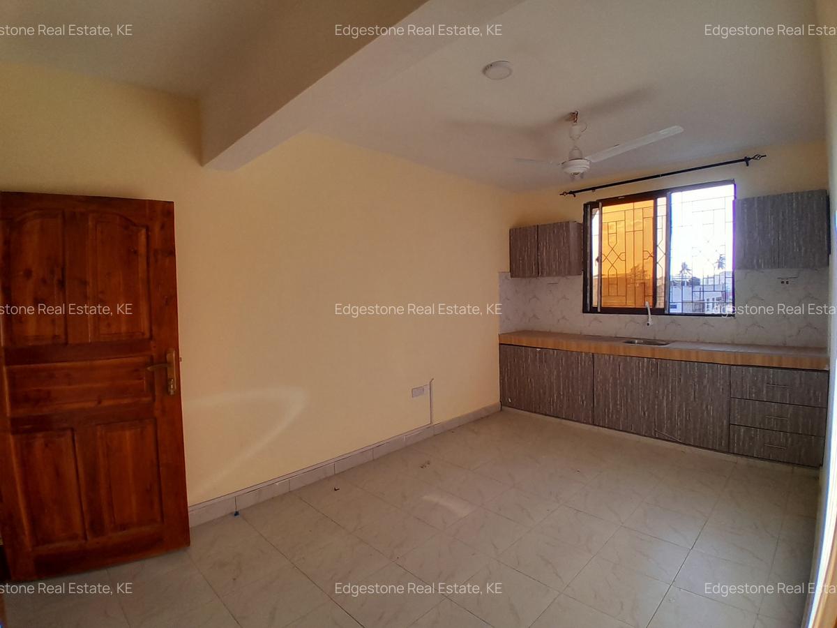 1 Bed Apartment with Borehole in Mtwapa - 5
