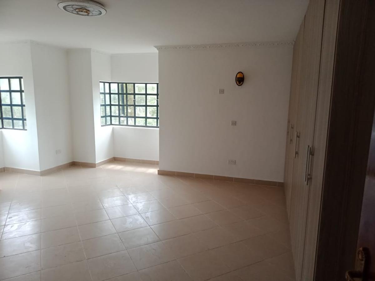 4 Bed Townhouse with En Suite in Kitengela - 2