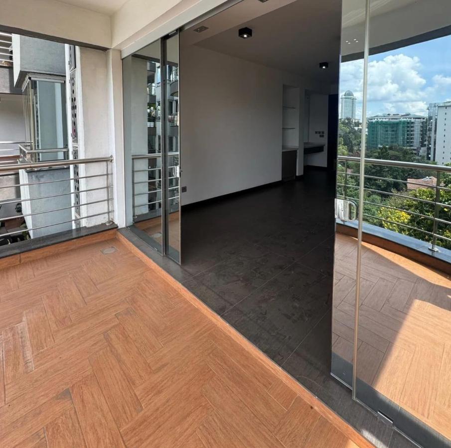 Serviced 3 Bed Apartment with En Suite at Riverside Drive - 8