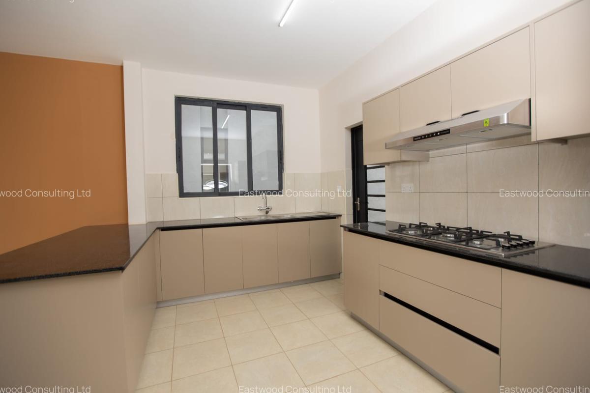 2 Bed Townhouse with En Suite at Mlolongo - 4