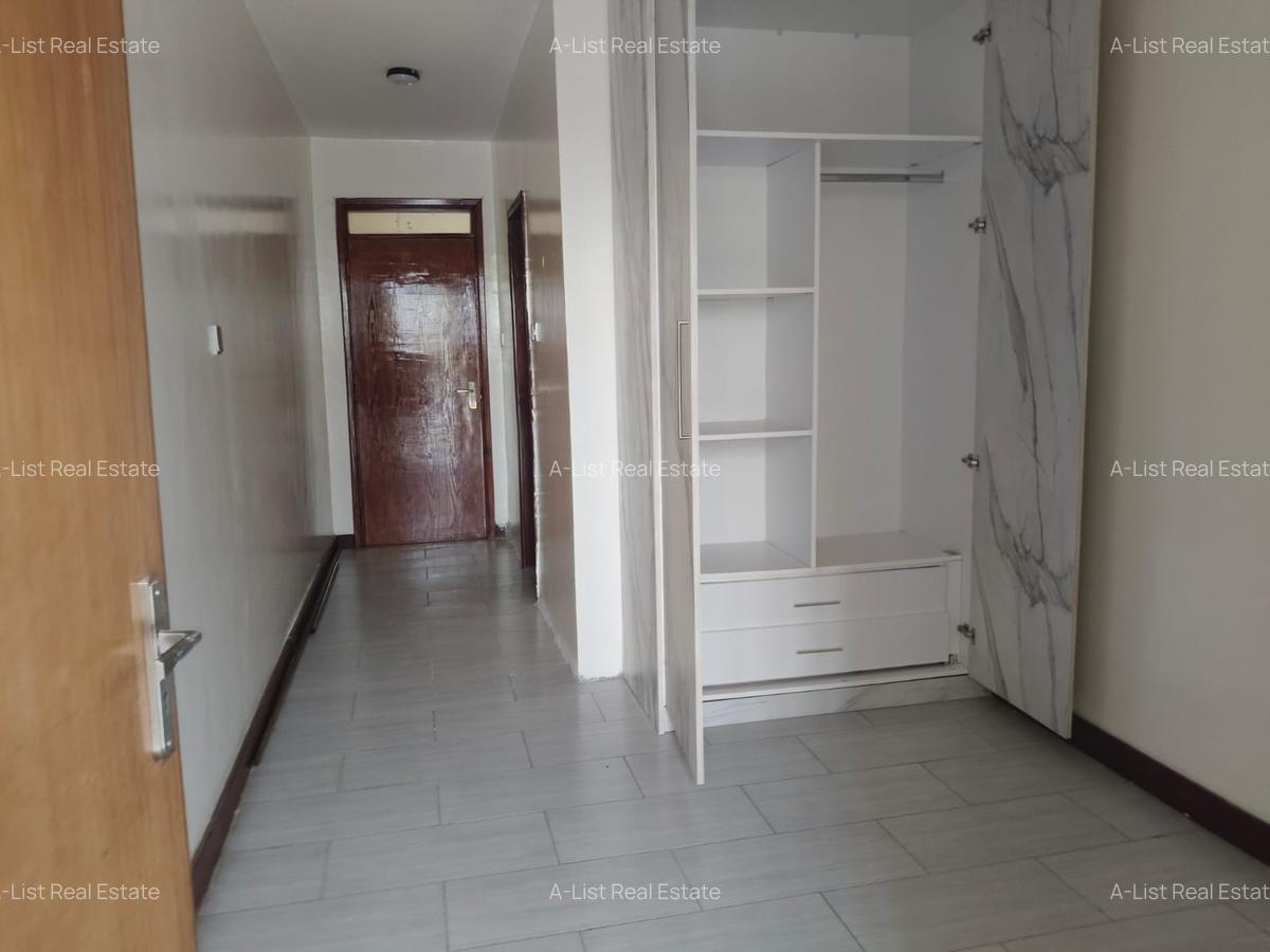 3 Bed Apartment with En Suite at 4Th Parklands - 10